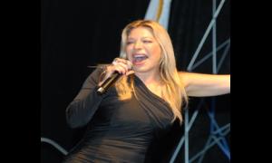 Taylor Dayne